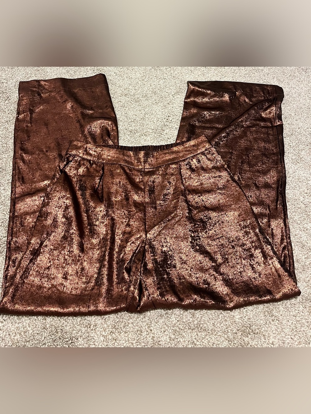 Metallic high rise fun pants! ✨